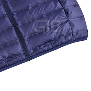 Veste matelassée avec logo personnalisé de haute qualité pour hommes avec capuche Nouveau design pour l'hiver Services OEM - Product Image 3