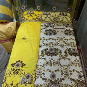 Encaje bordado a mano con cuentas de rapero de George, producto elegante y único - Product Image 1