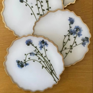 Dessous de verre en résine fabriqués à l'aide de méthodes durables et d'ingrédients sûrs, parfaits pour les maisons éco-conscientes et axées sur la santé - Product Image 1