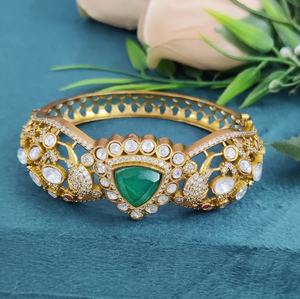 Bracelet en moissanite polki et en laiton avec pierre double, parfait pour les soirées, peut être porté avec des tenues ethniques et occidentales - Product Image 1