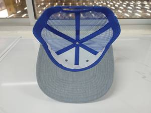 Logotipo personalizable Heather Grey Blue Mesh Trucker Cap Transpirable Uso diario para el rendimiento al aire libre Hecho Vietnam Factory Sporty - Product Image 2