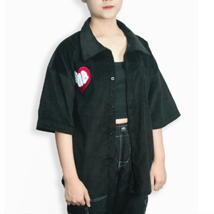 Maßgefertigte Kurzarm-Oversize-Cordhemden mit Knöpfen und Doppeltaschen für Herren Satin-gefüttertes Cordhemd Unisex - Product Image 6