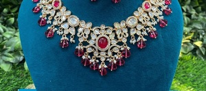 Elegante conjunto de joyería Kundan, collar de latón y pendientes a juego con diamantes americanos para ropa nupcial y de fiesta - Product Image 4