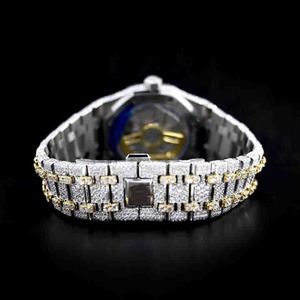 Reloj Deportivo Moderno con Diamantes Moissanite, Estilo Hip Hop, Caja de Acero Inoxidable Completamente Adornada, Pantalla Analógica, Esferas Personalizadas, Accesorio de Lujo - Product Image 2