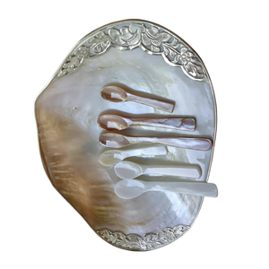 Plateau porte-bijoux, plaque en nacre (unique fait main), plat décoratif en coquillage naturel, taille 24 cm - 26 cm, hôtel de luxe - Product Image 1