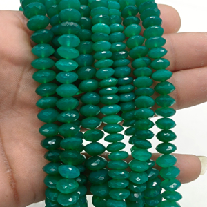 ลูกปัดออนิกซ์สีเขียวขนาด 7-9 มม. ขายดี หินธรรมชาติทรงเหลี่ยมเจียระไนแบบเยอรมัน สำหรับสร้อยข้อมือเครื่องประดับประจำเดือนพฤษภาคม - Product Image 1