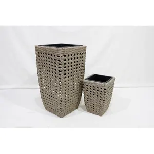 1Spezialangebot Kunststoff-Rattan-Blumentopf-Korb Indoor-Outdoor-Blumentöpfe moderne Möbel Poly-Gewebe-Aufbewahrungskörbe