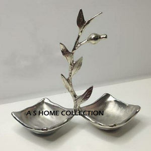 Diseño de hoja de Granada Color plata Aluminio Metal 2 en 1 Cuenco Forma irregular Cuenco de utensilios de cocina hecho a mano - Product Image 1