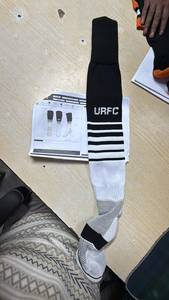 Chaussettes de sport personnalisées avec logo, en polyester/nylon, tricotées, imprimées numériquement, blanches et rouges, pour le basketball, le yoga, le cyclisme - Product Image 3
