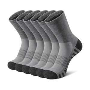 Chaussettes de sport à compression, design de soutien gradué, mélange de spandex, de nylon et de coton pour une meilleure circulation pendant l'entraînement - Product Image 5
