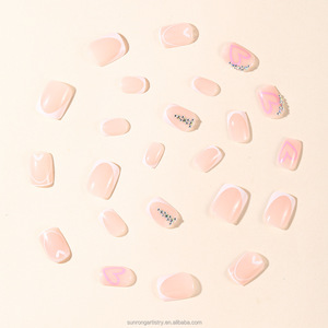 <span class=keywords><strong>Faux</strong></span> ongles faits <span class=keywords><strong>maison</strong></span> en gros pour la Saint-Valentin – Design minimaliste blanc avec cœur rose – Fournitures pour professionnels d'onglerie à presser - Product Image 3