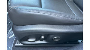 2025 Ca-dill-ac CT4 Premium Luxury Usado cuidadosamente - Product Image 4