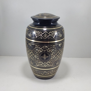 Venta al por mayor de urna de cremación de latón de estilo americano, urna conmemorativa de serenidad para almacenamiento y decoración de cenizas humanas de metal para adultos - Product Image 3