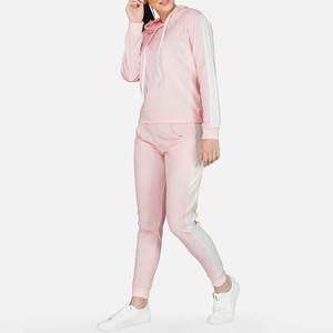 Conjunto de 2 piezas de chándal con capucha para mujer de calidad superior con cómodo tejido polar de algodón 100% - Product Image 6