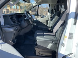 Furgoneta de Carga Ford Transit 2024 Usada en Buen Estado - Product Image 3