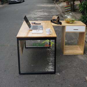 BGDCN68003-Escritorio Ejecutivo Contemporáneo con Base de Gabinete 1.4m X 1.4m de Madera de Caucho y Patas de Hierro de 25x50mm, Requiere Ensamblaje - Product Image 2