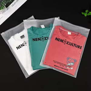 เสื้อยืดพิมพ์โลโก้ถุงซิปด้านย่อยสลายได้ถุงบรรจุภัณฑ์แบบฝ้าซิปล็อคเสื้อผ้าแบบย่อยสลายได้ตามต้องการ - Product Image 2