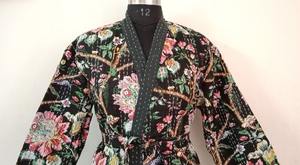 Chaqueta y túnica Kantha hecha a mano, abrigo de invierno con estampado floral de estilo japonés con cinturón bohemio, chaqueta universitaria - Product Image 2