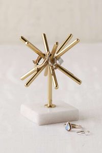 Élégant support organisateur de bijoux en or avec miroir pour colliers et boucles d'oreilles Présentoir de bijoux décoratif avec crochets et plateau - Product Image 3