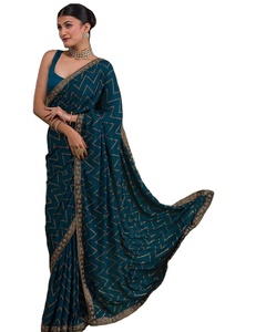 Saree en soie une tenue féminine séduisante pour les occasions spéciales Attractivité accrue - Product Image 1