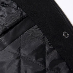 แจ็กเก็ตเบสบอลแขนเสื้อหนังสีดำกลางแจ้งสำหรับผู้ชายเสื้อแจ็คเก็ตแบบพอดีตัวใช้ได้ทั้งผู้ชายและ2025ฤดูหนาว - Product Image 6