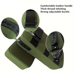 Meilleur bouclier de coup de pied de boxe personnalisable de conception supérieure pour la musculation Contraste fait à la main Couleurs Matériau en cuir Produit de grande vente - Product Image 2