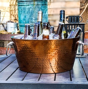 Cubo de hielo de cobre de estilo único con detalles tradicionales, ideal para eventos temáticos, Decoración Retro y elegantes ajustes de bar - Product Image 4