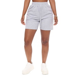 Tissu polaire avec décoration de logo personnalisé Shorts de survêtement taille haute pour femmes Nouvelles couleurs d'été - Product Image 5