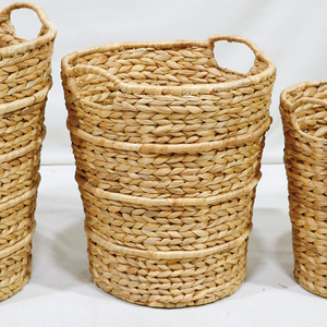 Juego de 3 Cestas Redondas Altas de Almacenamiento Tejidas de Jacinto de Agua, Estilo Rústico y Ecológico, Marca Artex Dong Thap - Product Image 4
