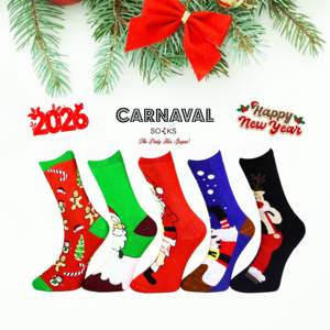 Ensemble cadeau de Noël 5 pièces, serviette et chaussettes à motifs de Noël - Product Image 2