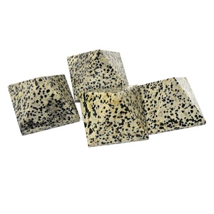 Cristal usine prix fournisseur en gros pierre naturelle agate jaspe dalmatien énergie de guérison pyramide naturelle pour la méditation - Product Image 2