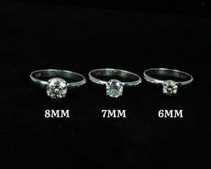 Anillo de compromiso de moissanita en plata de ley 925 Forma redonda Diamante Look Regalo para el día de San Valentín - Product Image 3