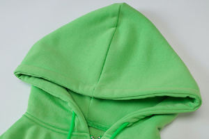 เสื้อมีฮู้ดระบายอากาศแบบสวมหัวสำหรับผู้หญิงเสื้อฮู้ดผ้าฝ้ายแบบสั้นสำหรับเด็กผู้หญิงกำหนดโลโก้ได้เอง - Product Image 5