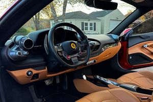 FERRARI F8 Tributo 2023, Gasolina, Bajo Kilometraje - Product Image 6