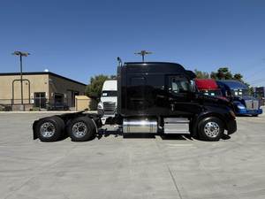 Camion semi-remorque Cascadia 126 Sleeper 2021 d'occasion - Toit moyen, cabine couchette, 505 CV, 12 vitesses, boîte automatique Dt12, prêt à être expédié dans le monde entier - Product Image 5