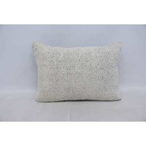 Oreiller en laine beige de style Kantha à motif de toile vintage 20x28 pouces brodé avec technique tissée - Product Image 1