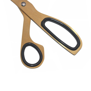 Ciseaux de bureau asymétriques dorés avec lame en acier inoxydable à bord lisse pour couper le ruban pour les projets de bricolage festifs - Product Image 2