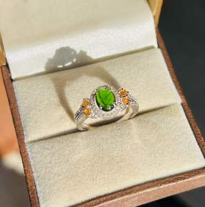 แหวนค็อกเทลเงินแท้ 925 ชุบโรเดียม ประดับด้วยพลอยโครเมียมไดโอไซด์ธรรมชาติและเพชร เหมาะสำหรับเป็นของขวัญวันครบรอบ - Product Image 5