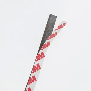 <span class=keywords><strong>Bande</strong></span> magnétique auto-adhésive flexible en néodyme <span class=keywords><strong>3M</strong></span> <span class=keywords><strong>Bande</strong></span> magnétique néodyme <span class=keywords><strong>Bande</strong></span> magnétique NdFeB avec couche auto-adhésive forte - Product Image 1