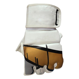 Guantes MMA de cuero profesional de la mejor calidad, guantes de agarre hechos a medida, equipos MMA de fabricante Premium a la venta - Product Image 4