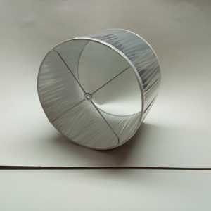 Abat-jour en tissu de lin de luxe moderne, design en forme de tambour fait à la main pour la décoration intérieure et les cafés, personnalisable, durable, écologique - Product Image 4