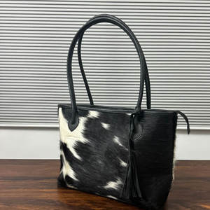 Bolsos de Mano de Cuero Vacuno Personalizados a Bajo Precio para Mujer, Estilo Nuevo 2025, Bolsos Casuales de Cuero Vacuno para Venta en Línea - Product Image 2