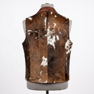 Gilet en fourrure imprimé animal marron et blanc pour homme, col en V, simple boutonnage, vêtement d'extérieur décontracté, fermeture boutonnée, pour l'automne - Product Image 2