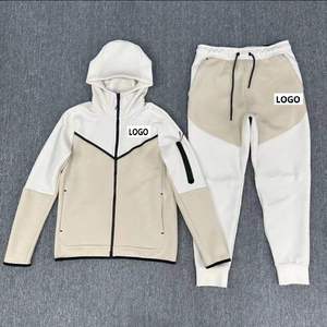 Ensemble de survêtement polaire à capuche pour homme, veste zippée et pantalon à taille élastique, avec logo personnalisé sur le devant, style streetwear et sportswear - Product Image 3
