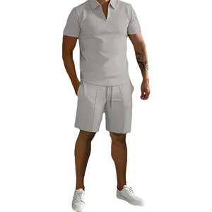Conjunto Casual de Verano para Hombre, Camiseta Polo Gris Claro con Pantalones Cortos con Cordón, Color Sólido, Poliéster - Product Image 2