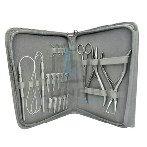 ชุดอุปกรณ์ต่อผมสีด้านสีดำแบบพรีเมียมชุดเคสหนังนิ่มพร้อมฉลากแบรนด์ตามสั่ง - Product Image 1