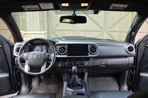TRD S-port Double Cab 4x4 d'occasion en bon état - Product Image 3