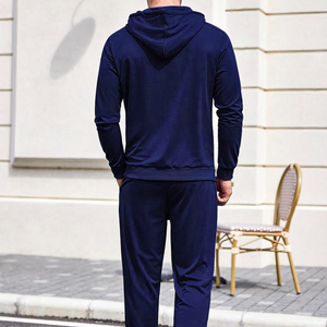 Venta al por mayor de poliéster de algodón pulóver con capucha conjunto cómodo y de moda conjunto de chándal para correr - Product Image 5