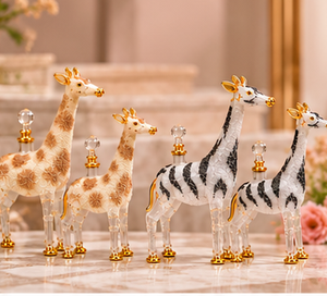 Flacon de parfum girafe en verre/cristal égyptien fait main avec gravure dorée, design animal décoratif, objet de collection 15-17cm X 9-11cm - Product Image 4