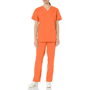 Uniformes médicaux personnalisés en gros, tissu jersey, uniformes de médecin, style jogger fabriqués au Pakistan, modèle OEM pour les hôpitaux - Product Image 5